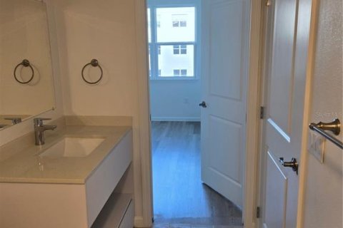 Condominio en venta en Orlando, Florida, 1 dormitorio, 71.35 m2 № 1532517 - foto 9
