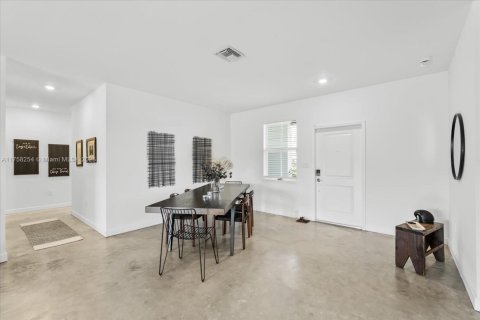 House in Homestead, Florida 3 bedrooms, 198.53 sq.m. № 1701898 - photo 6
