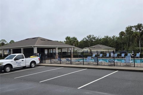 House in New Smyrna Beach, Florida 3 bedrooms, 154.4 sq.m. № 1907047 - photo 5
