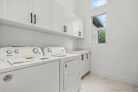 Casa en venta en Kissimmee, Florida, 3 dormitorios, 213.02 m2 № 1721901 - foto 18