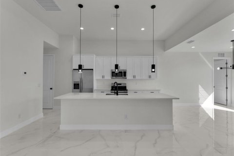 Casa en venta en Port Charlotte, Florida, 3 dormitorios, 170.85 m2 № 1567979 - foto 7