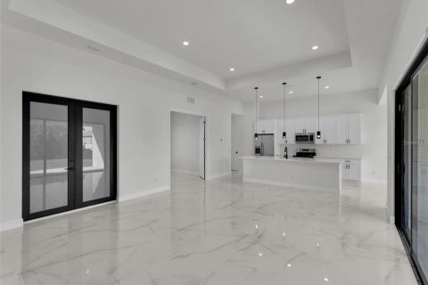 Casa en venta en Port Charlotte, Florida, 3 dormitorios, 170.85 m2 № 1567979 - foto 11