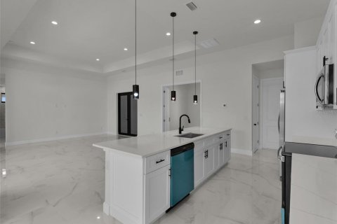 Casa en venta en Port Charlotte, Florida, 3 dormitorios, 170.85 m2 № 1567979 - foto 8
