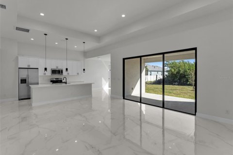 Casa en venta en Port Charlotte, Florida, 3 dormitorios, 170.85 m2 № 1567979 - foto 6