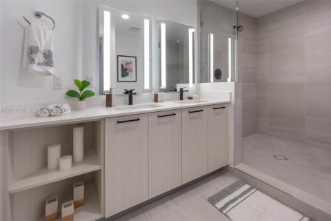 Apartment in Miami, Florida 1 bedroom, 59.18 sq.m. № 2075402 - photo 20