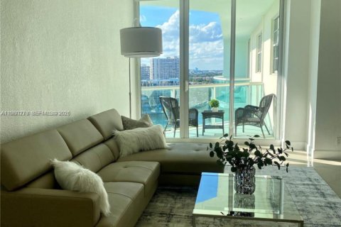 Copropriété à louer à Hollywood, Floride: 1 chambre, 73.3 m2 № 2046488 - photo 4