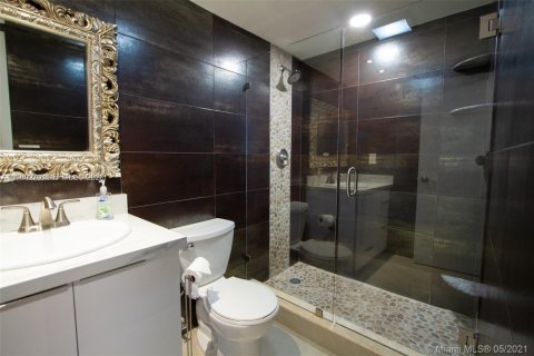 Copropriété à louer à Hollywood, Floride: 1 chambre, 73.3 m2 № 2046488 - photo 19