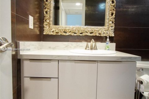 Copropriété à louer à Hollywood, Floride: 1 chambre, 73.3 m2 № 2046488 - photo 20