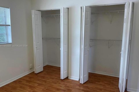 Touwnhouse à louer à Plantation, Floride: 2 chambres, 87.14 m2 № 1999563 - photo 11