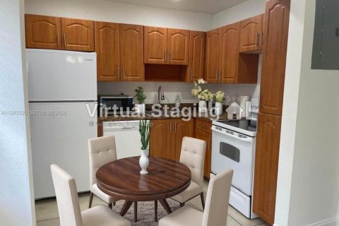 Touwnhouse à louer à Plantation, Floride: 2 chambres, 87.14 m2 № 1999563 - photo 5