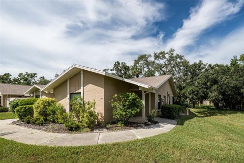 Condo in Sarasota, Florida, 2 bedrooms  № 1903059 - photo 2