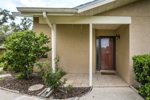 Condo in Sarasota, Florida, 2 bedrooms  № 1903059 - photo 4