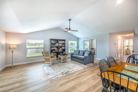 Condo in Sarasota, Florida, 2 bedrooms  № 1903059 - photo 10