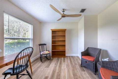 Condo in Sarasota, Florida, 2 bedrooms  № 1903059 - photo 12