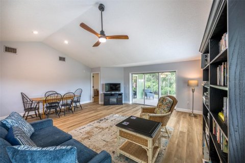 Condo in Sarasota, Florida, 2 bedrooms  № 1903059 - photo 7