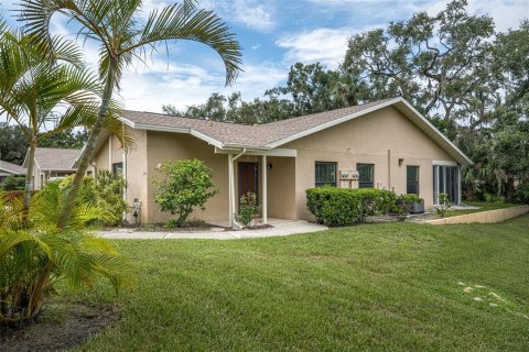 Condo in Sarasota, Florida, 2 bedrooms  № 1903059 - photo 3