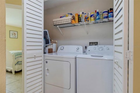 Condominio en alquiler en Saint Petersburg, Florida, 3 dormitorios, 111.48 m2 № 1607913 - foto 12