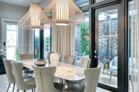 Casa en venta en Doral, Florida, 4 dormitorios, 209.68 m2 № 1941305 - foto 10