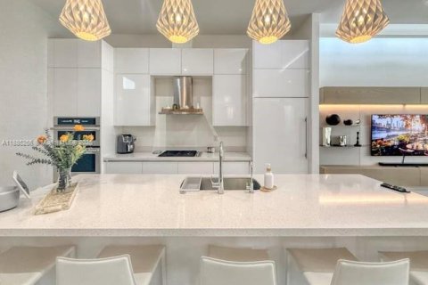 Casa en venta en Doral, Florida, 4 dormitorios, 209.68 m2 № 1941305 - foto 9