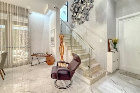 Casa en venta en Doral, Florida, 4 dormitorios, 209.68 m2 № 1941305 - foto 14