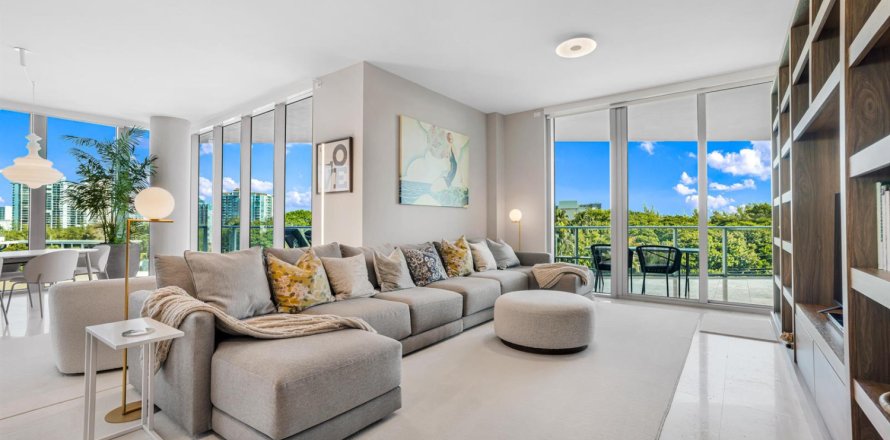 Condo in Fort Lauderdale, Florida, 3 bedrooms № 2154485