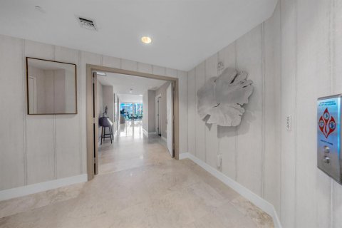Condo in Fort Lauderdale, Florida, 3 bedrooms № 2154485 - photo 30