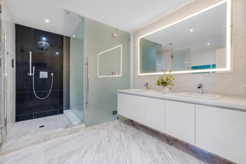 Condo in Fort Lauderdale, Florida, 3 bedrooms № 2154485 - photo 16