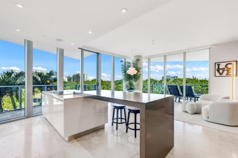 Condo in Fort Lauderdale, Florida, 3 bedrooms № 2154485 - photo 11