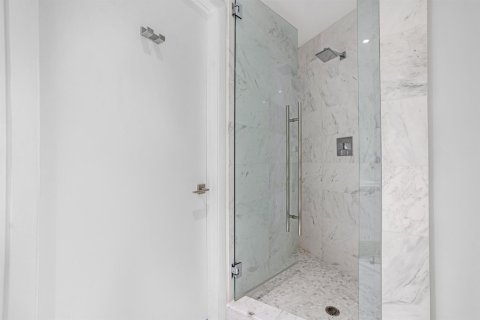 Condo in Fort Lauderdale, Florida, 3 bedrooms № 2154485 - photo 20