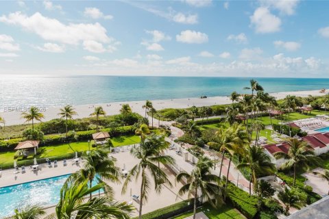 Condo in Miami Beach, Florida, 1 bedroom № 2178878 - photo 25
