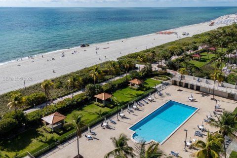 Condo in Miami Beach, Florida, 1 bedroom № 2178878 - photo 4