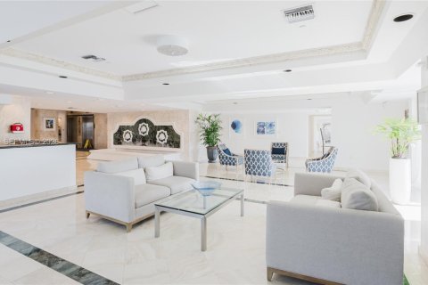 Condo in Miami Beach, Florida, 1 bedroom № 2178878 - photo 18