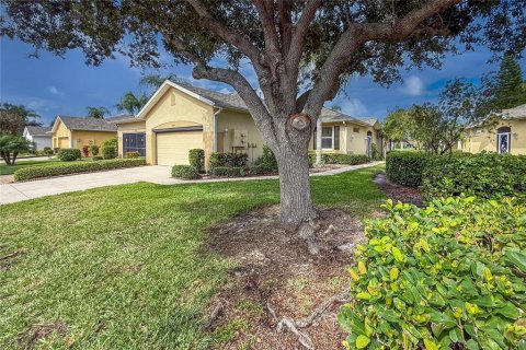 Condo in Sun City Center, Florida, 3 bedrooms  № 1919893 - photo 7