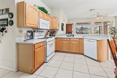 Condo in Sun City Center, Florida, 3 bedrooms  № 1919893 - photo 28