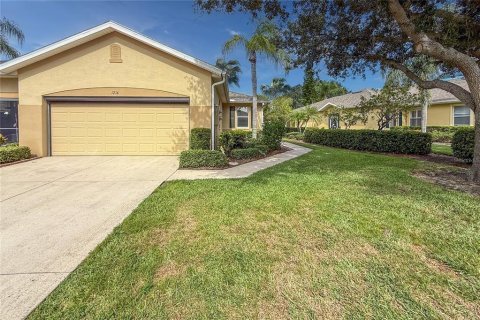 Condo in Sun City Center, Florida, 3 bedrooms  № 1919893 - photo 2