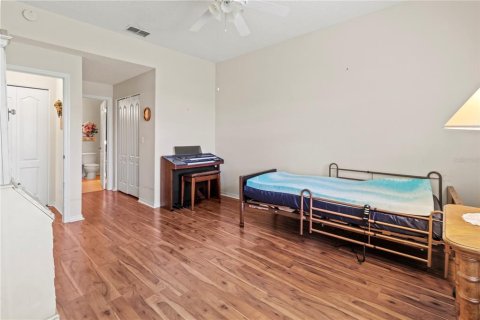Condo in Sun City Center, Florida, 3 bedrooms  № 1919893 - photo 13