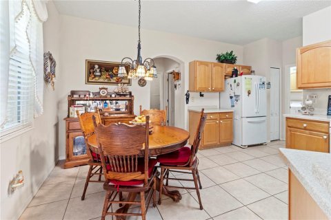 Condo in Sun City Center, Florida, 3 bedrooms  № 1919893 - photo 11