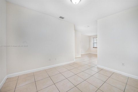 Condo in Homestead, Florida, 3 bedrooms  № 1683856 - photo 24