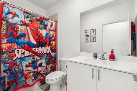 Casa en venta en Homestead, Florida, 5 dormitorios, 263.66 m2 № 1994626 - foto 20