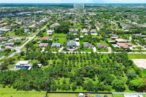 Casa en venta en Homestead, Florida, 5 dormitorios, 263.66 m2 № 1994626 - foto 29