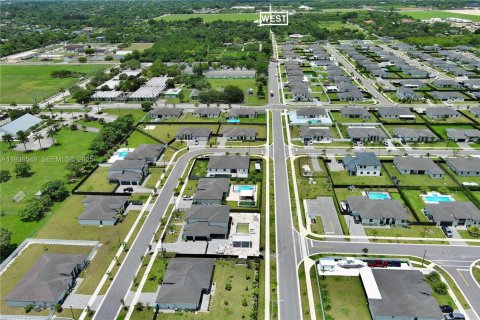 Casa en venta en Homestead, Florida, 5 dormitorios, 263.66 m2 № 1994626 - foto 30