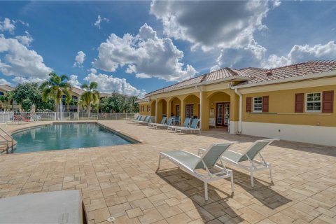 Condo in Fort Myers, Florida, 2 bedrooms  № 1861917 - photo 20
