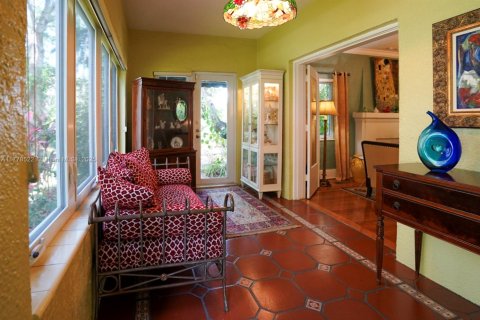 House in Miami, Florida 3 bedrooms, 203.64 sq.m. № 1633362 - photo 6