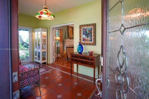 House in Miami, Florida 3 bedrooms, 203.64 sq.m. № 1633362 - photo 5