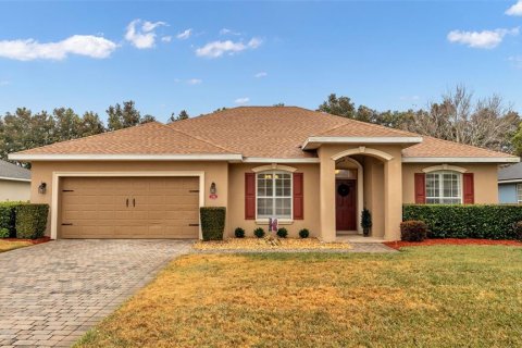 House in Eagle Lake, Florida 4 bedrooms, 182.09 sq.m. № 2101736