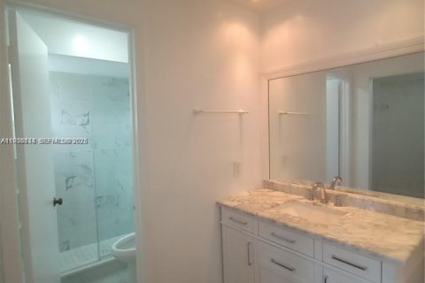 Townhouse in Hialeah, Florida 3 bedrooms, 146.97 sq.m. № 1994395 - photo 7