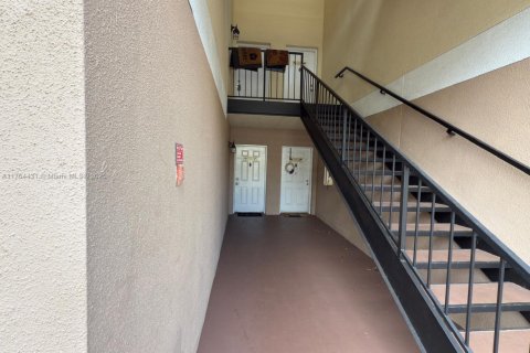 Condo in Boynton Beach, Florida, 1 bedroom  № 1958351 - photo 12