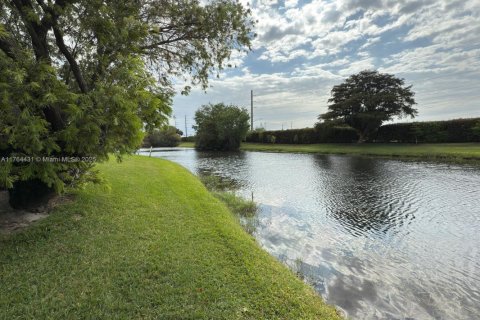 Condo in Boynton Beach, Florida, 1 bedroom  № 1958351 - photo 17