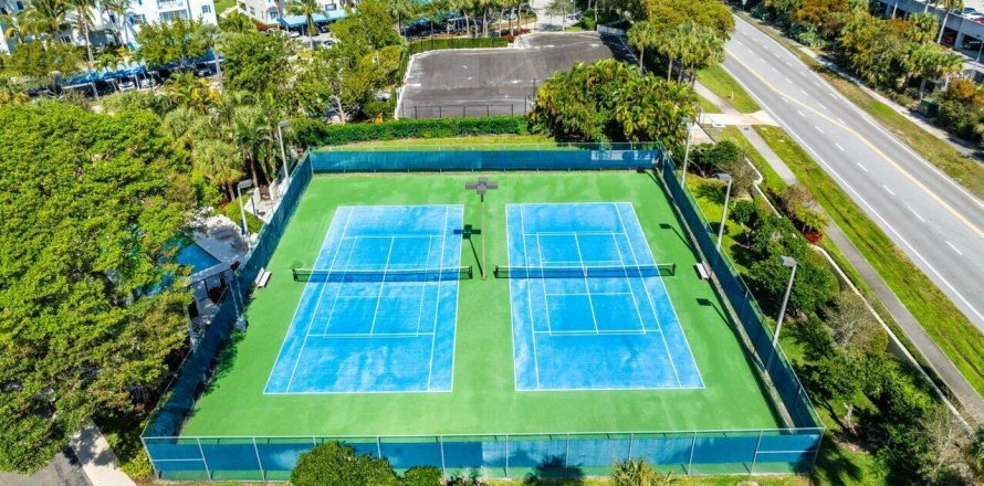 House in Juno Beach, Florida 3 bedrooms, 229 sq.m. № 984483