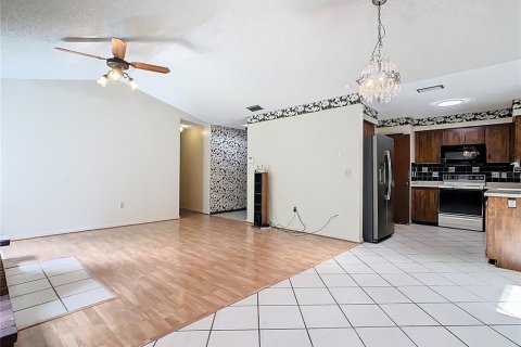 House in Lakeland, Florida 3 bedrooms, 162.02 sq.m. № 1899871 - photo 12